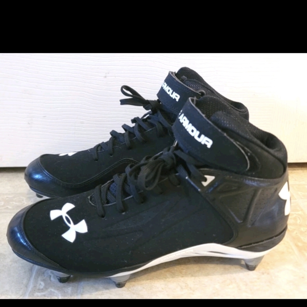 UNDER ARMOUR UA CLEATS S3 HIGH TOP NEW SIZE 11.5 BLACK REMOVABLE KEY MSRP $129